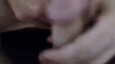 Masturba il mio cazzo insieme al suo