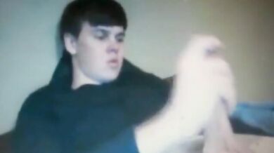 Ragazzo ciccione con un cazzo enorme