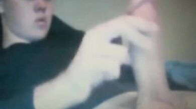 Ragazzo ciccione con un cazzo enorme