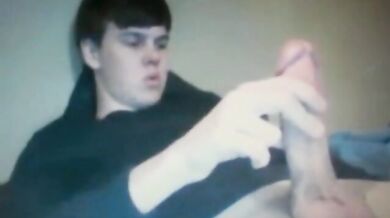 Ragazzo ciccione con un cazzo enorme