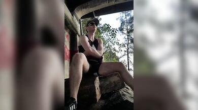 Sega veloce di un ragazzo al parco