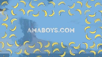 Bel cazzo senza peli succhiato