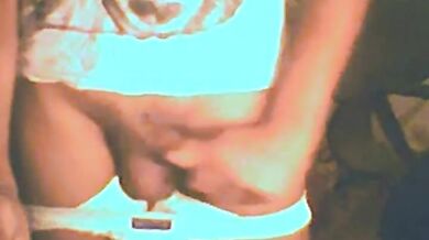 Ragazzo gay dello Sri Lanka si spoglia  in cam