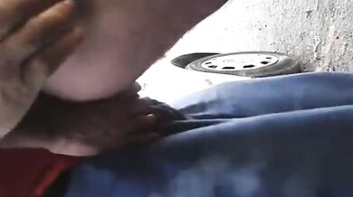 Maturo mi scopa nel parcheggio