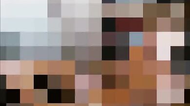 Ragazzo biondo etero viene e geme in cam