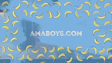 Pompino a bel pene senza peli