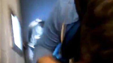 Pompino all'aperto con ingoio di sperma