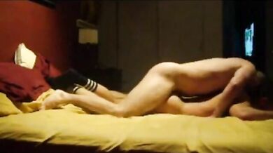 Coppia di ragazzi muscolosi che scopano