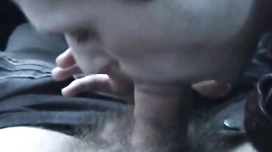 Pompino in auto da  giovane gay svedese