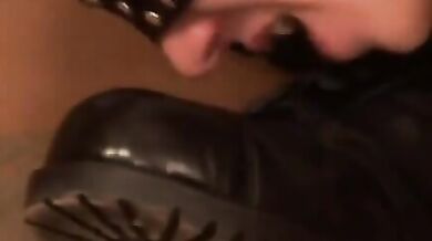 Polizziotto gay lo piglia nel sedere