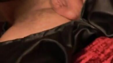 Polizziotto gay lo piglia nel sedere