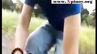 Pompino furtivo in strada