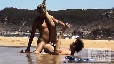 Gay nudisti scovati a trombare