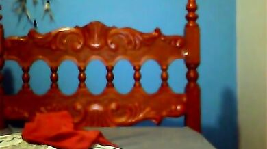 Spogliarello di un gay ciccione su Facebook