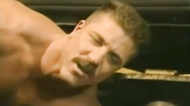 Sesso in una officina