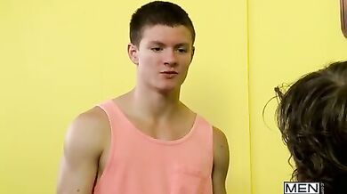 Ragazzo arrapato penetrato