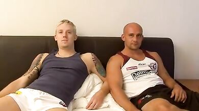 La doccia calda fa arrapare il paparino