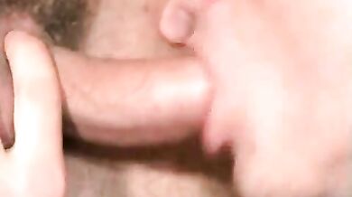 Grosso cazzo gay nel culo di un buiondino