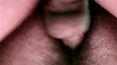 Neri gay si sfondano sul bordo di una piscina