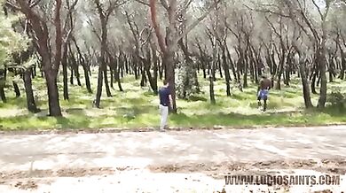 Biondo arrapato prende nel culo mazza nera