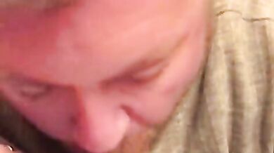 Vecchio gay succhia cazzi