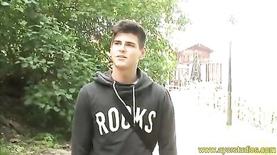 Esperienza gay con compagno di stanza