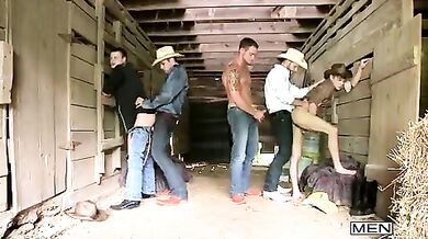 Cowboy gay fanno un'orgia
