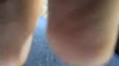 Ragazzo gay nero si fa le seghe sul bus