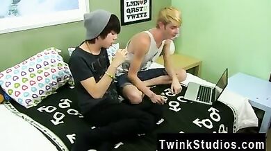 Coppia giovanissimi omosessuali carini