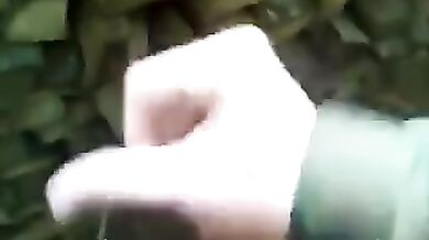 Soldato russo si fa una sega