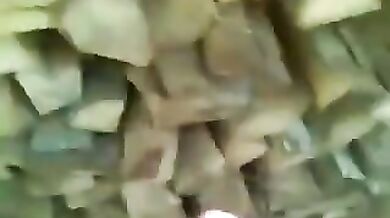 Soldato russo si fa una sega