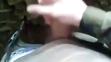 Soldato russo si fa una sega