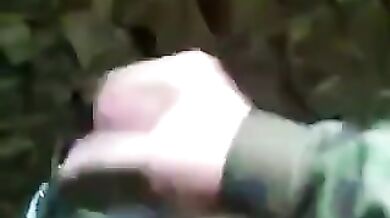 Soldato russo si fa una sega