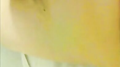 Ragazzino con cazzo a salsiccia