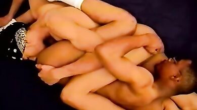 Sessso a 69 per coppia neri gay