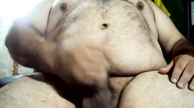 Orso gay brasiliano ciccione