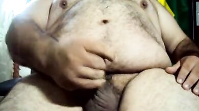 Orso gay brasiliano ciccione