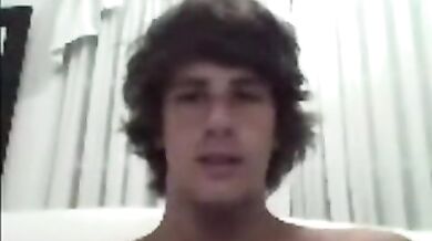 Bel boy gay si masturba