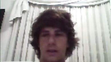 Bel boy gay si masturba