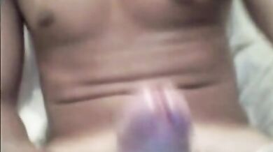 Bel boy gay si masturba