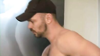 Pompino a giovane gay attivo