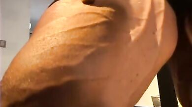 Dan Steele si masturba