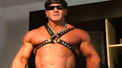 Dan Steele si masturba