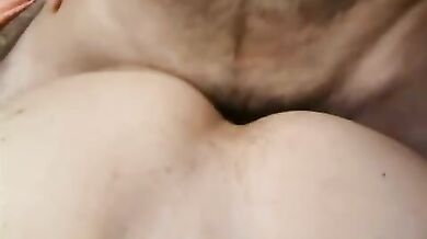 Coppia giovani gay magri pelosi