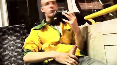 Sesso gay tra Ruben e Lucky Joe