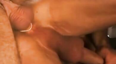 Muscolosi ex ufficiali gay fanno sesso