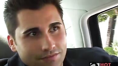 Scopata gay a tre in ufficio