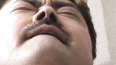 Muscoloso giapponese gay