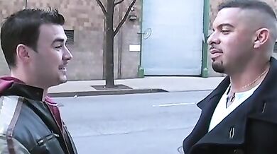 Pompino gay con ingoio