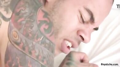 Mostruoso cazzo nero in culo gay